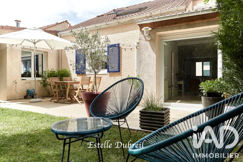 Maison 6 pièces 125 m² · à Voisins-le-Bretonneux · 125 m² · 535 000 €