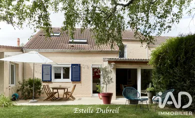 House in Voisins-le-Bretonneux (78960)