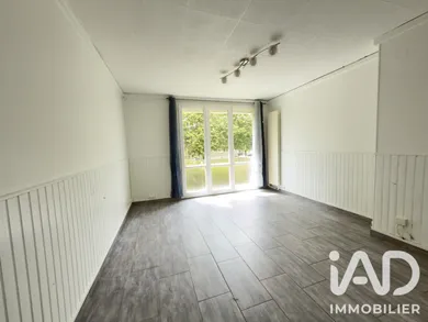 Apartment in La Rochette (77000)