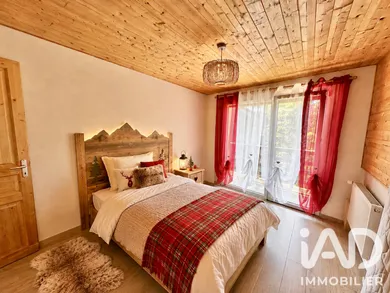 Traditional house in Vars (05560)