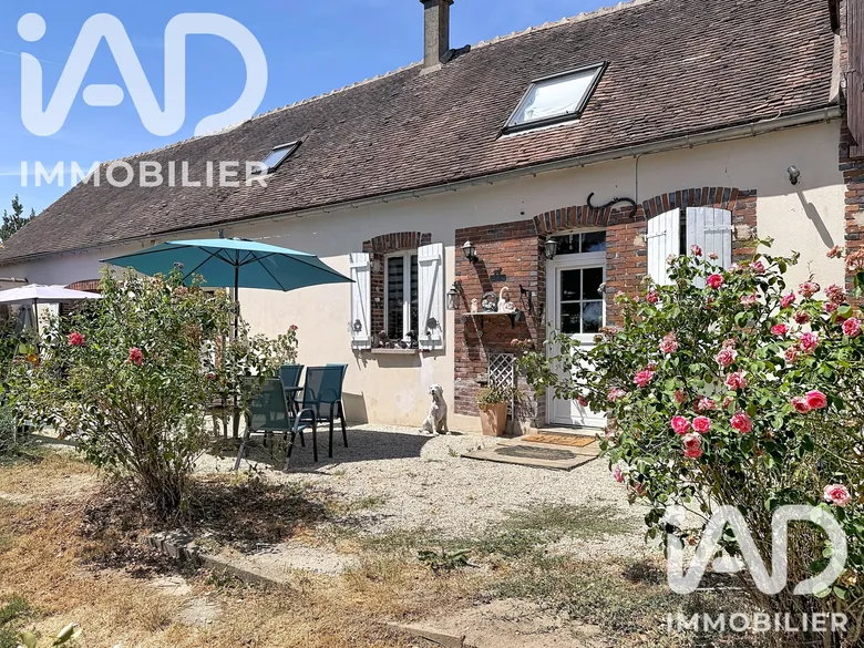 Maison 11 pièces 263 m² · à Piffonds · 263 m² · 225 000 €