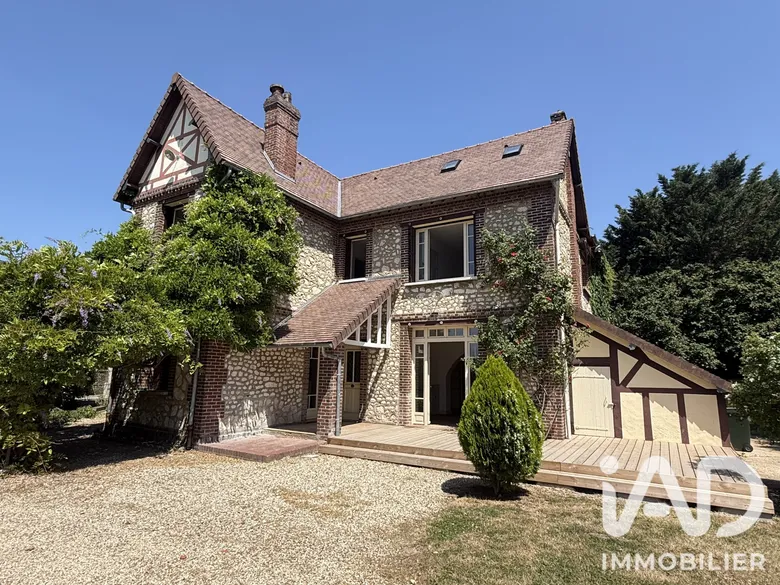 Maison 9 pièces 187 m² · à Le Vaudreuil · 187 m² · 649 000 €