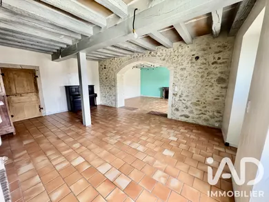 Village house in Connerré (72160)