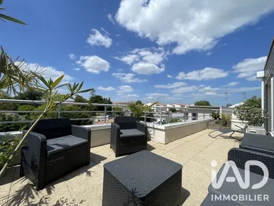 Apartment in La Rochelle (17000)