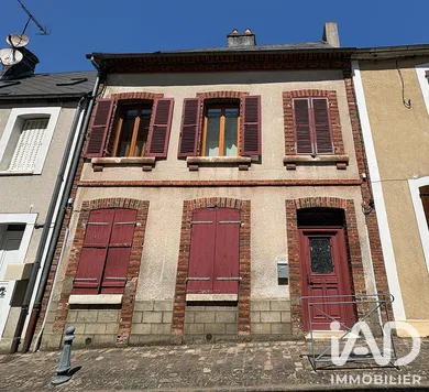 Maison de village à Saint-Fargeau (89170)