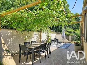 House in Guerville (78930)