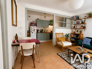 Apartment in Bordeaux (33800)