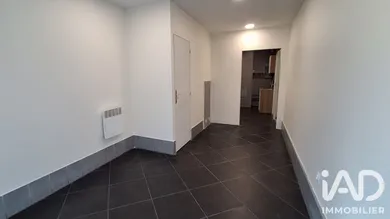 Building in Vaux-sur-Seine (78740)