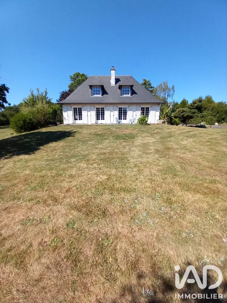 Maison 9 pièces 142 m² · à Domloup · 142 m² · 421 600 €