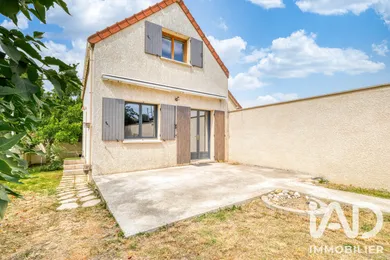 Maison à Saint-Thibault-des-Vignes (77400)