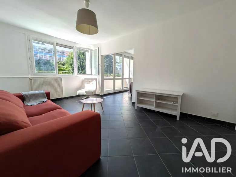 Appartement 3 pièces 82 m² · à Saint-Étienne · 81,7 m² · 76 000 €