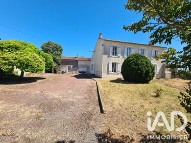 Maison de campagne à Coivert (17330)