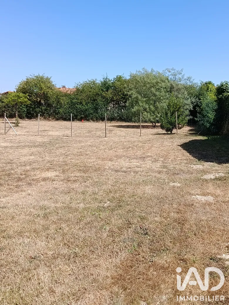 Terrain à LA PLAINE SUR MER (44770) · 167 000 €