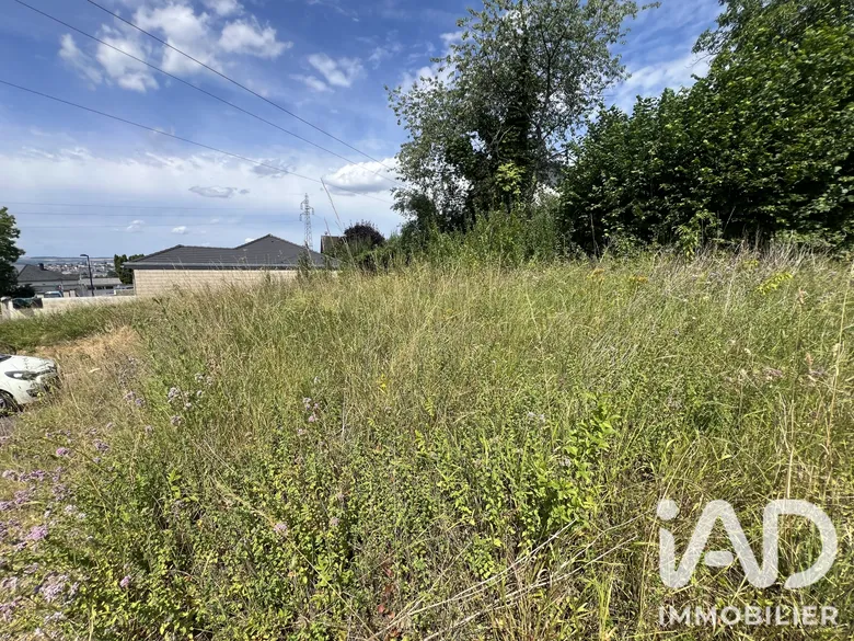 Terrain à bâtir à Aiglemont (08090) · 49 800 €