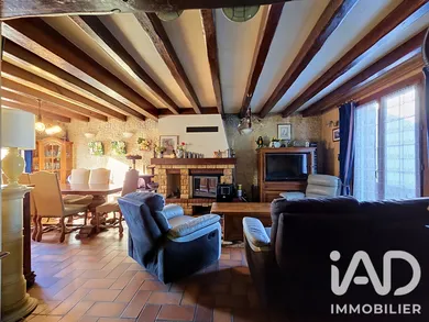 Maison à Mandres-les-Roses (94520)