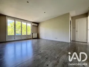 Apartment in Le Pont-de-Claix (38800)