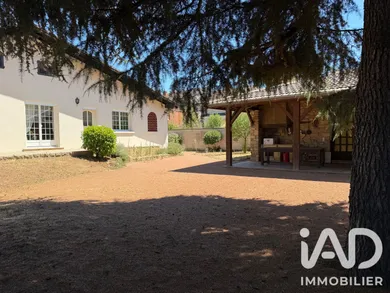 Traditional house in Pouilly-sous-Charlieu (42720)