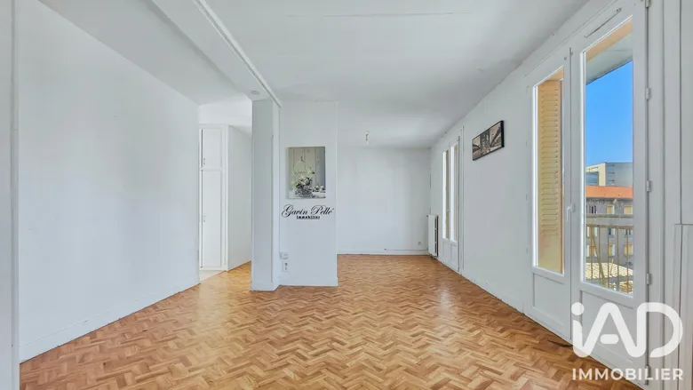Appartement 3 pièces 77 m² · à Carmaux · 76,8 m² · 50 000 €