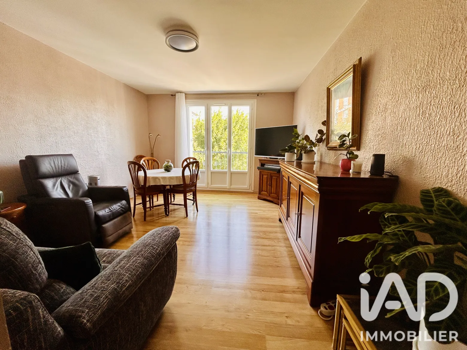 Vente appartement à Saint-Julien-les-Villas (10800) : appartement 3 pièces 65 m² - 2070057 — 2