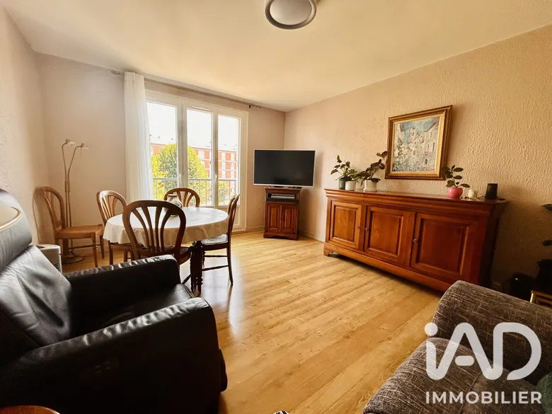 Appartement 3 pièces 65 m² · à Saint-Julien-les-Villas · 65 m² · 90 000 €