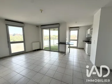 Apartment in Toulouse (31200)