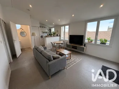 Apartment in La Rochelle (17000)