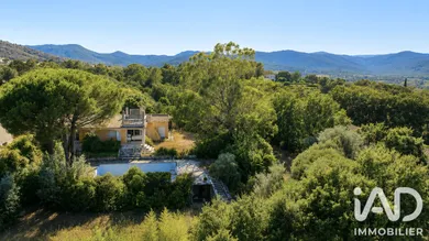 Maison de campagne à Cogolin (83310)