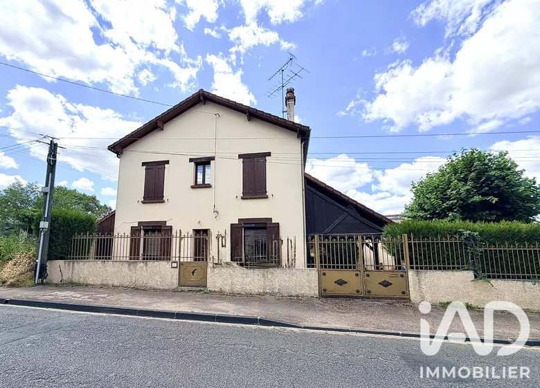 Maison 6 pièces 110 m² · à Châtillon-Coligny · 110 m² · 116 000 €