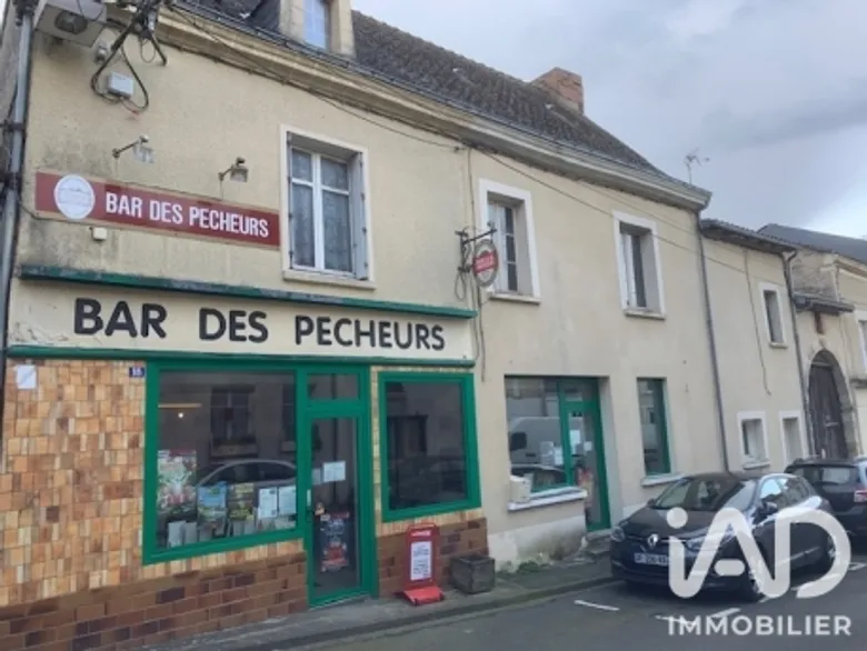 Immeuble 126 m² · à Lys-Haut-Layon · 126 m² · 50 000 €