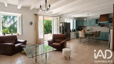 Domaine à La Vraie-Croix (56250)
