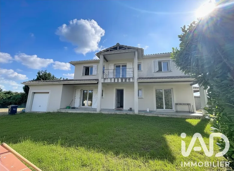Maison 6 pièces 180 m² · à Montbartier · 180 m² · 378 000 €