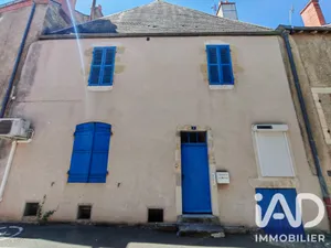 Townhouse in Châteaumeillant (18370)