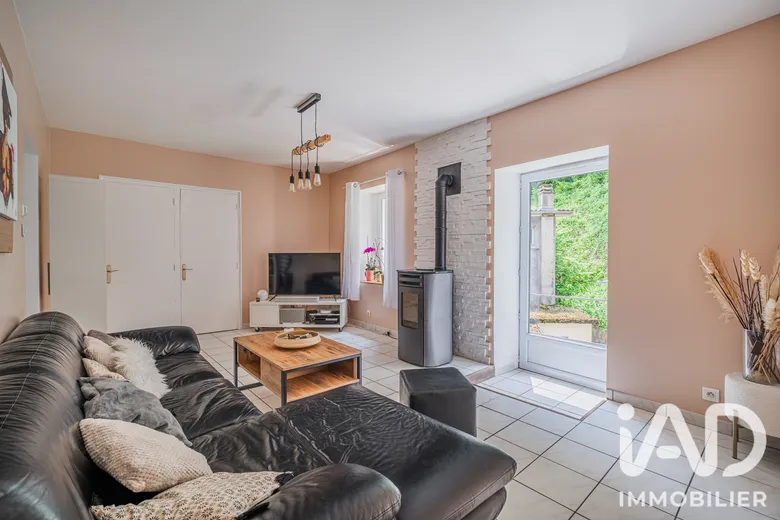 Maison 7 pièces 162 m² · à Le Gua · 161,8 m² · 325 000 €