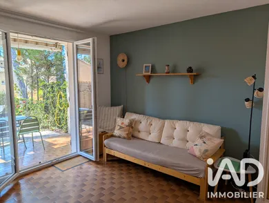 Apartment in Saint-Cyr-sur-Mer (83270)