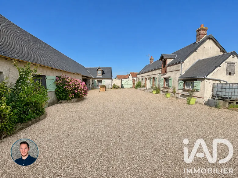 Maison 8 pièces 178 m² · à Tremblay-les-Villages · 178 m² · 199 000 €