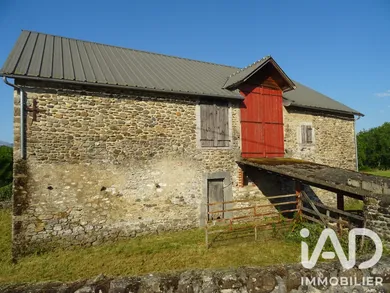Maison à Trois-Villes (64470)