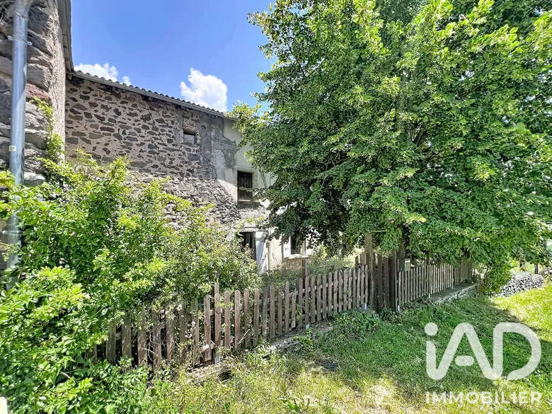 Maison 4 pièces 74 m² · à Chadron · 74 m² · 75 000 €