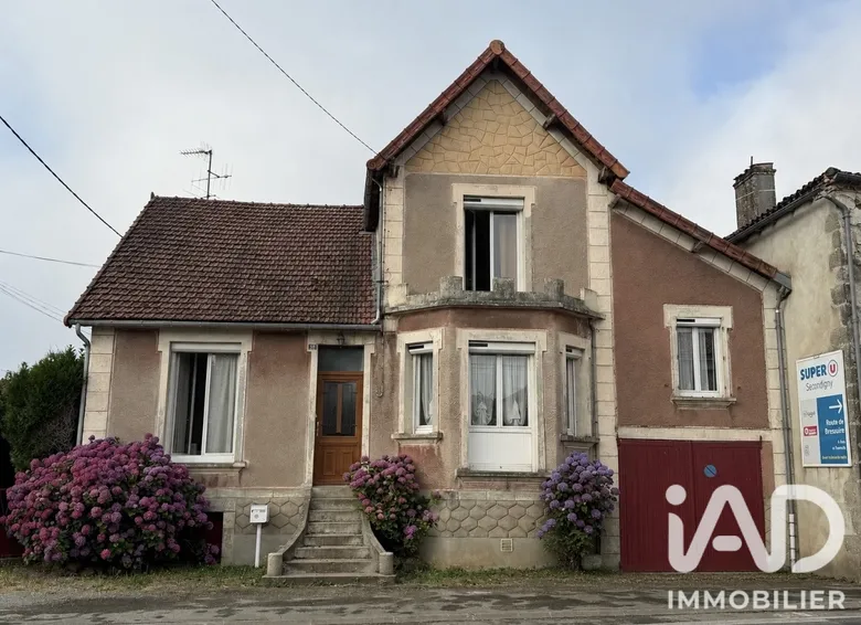 Maison 7 pièces 153 m² · à Secondigny · 153 m² · 143 000 €