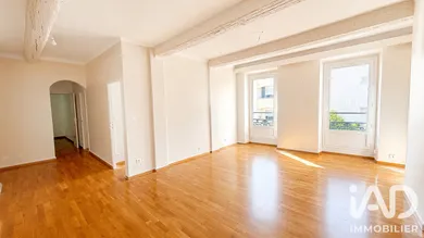 Appartement à Hyères (83400)