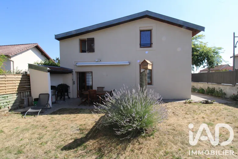 Maison 5 pièces 126 m² · à Saint-Nicolas-de-Port · 126 m² · 242 000 €