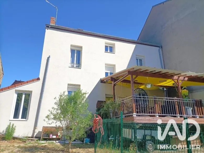 Maison 9 pièces 224 m² · à Saint-Yorre · 224 m² · 270 000 €