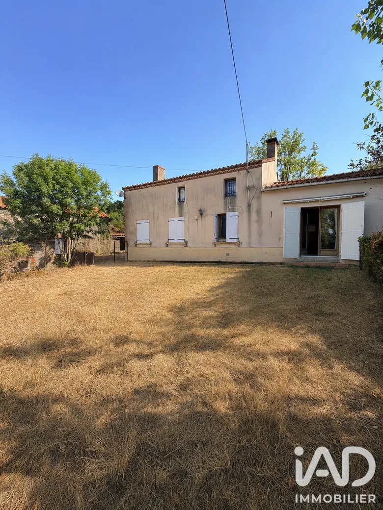 Maison 6 pièces 116 m² · à Essarts-en-Bocage · 116 m² · 127 500 €