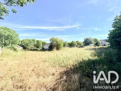 Terrain à bâtir à Volvic (63530)