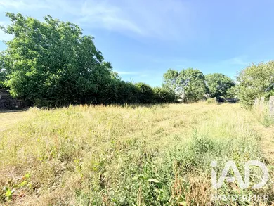 Terrain à bâtir à Volvic (63530)