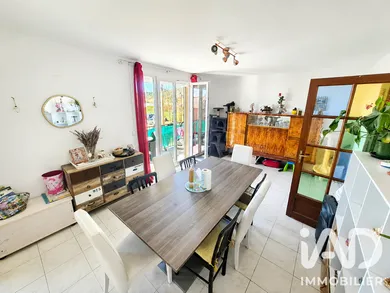 Apartment in Vinon-sur-Verdon (83560)