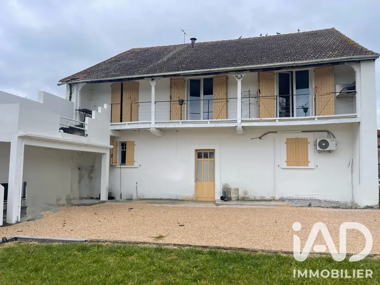 Maison 4 pièces 210 m² · à Rabastens-de-Bigorre · 210 m² · 220 000 €