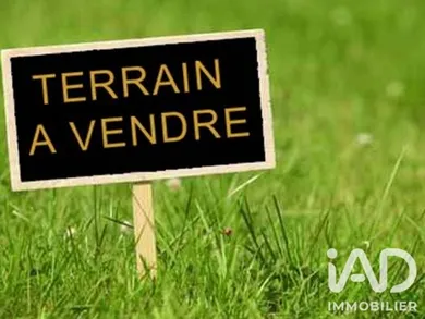 Terrain à bâtir à Saint Remy sur Lidoire (24700)