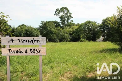 Terrain à bâtir à Saint Remy sur Lidoire (24700)