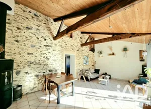 Longère à Essarts-en-Bocage (85140)