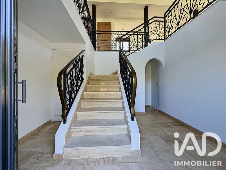 Maison 7 pièces 163 m² · à Étiolles · 163,2 m² · 549 000 €